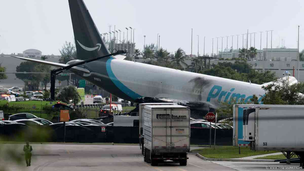 Vrachtvliegtuig schiet landingsbaan voorbij op luchthaven Miami