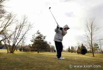 Why the golf industry largely supports permanent daylight saving time