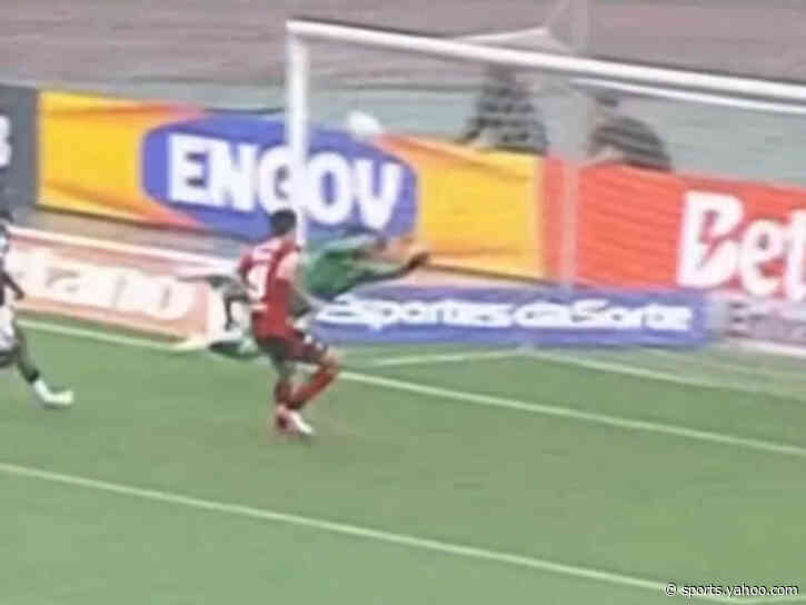 Save of the season? Keeper pulls off absurd miracle v Flamengo 📹
