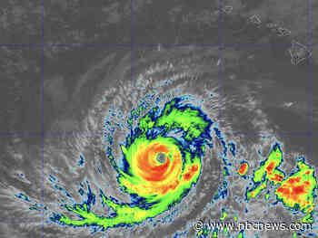 Hurricane Lowell threatens Hawaiian Islands with life-threatening surf