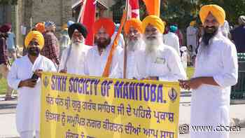 Thousands from Sikh community gather in downtown Winnipeg for Nagar Kirtan