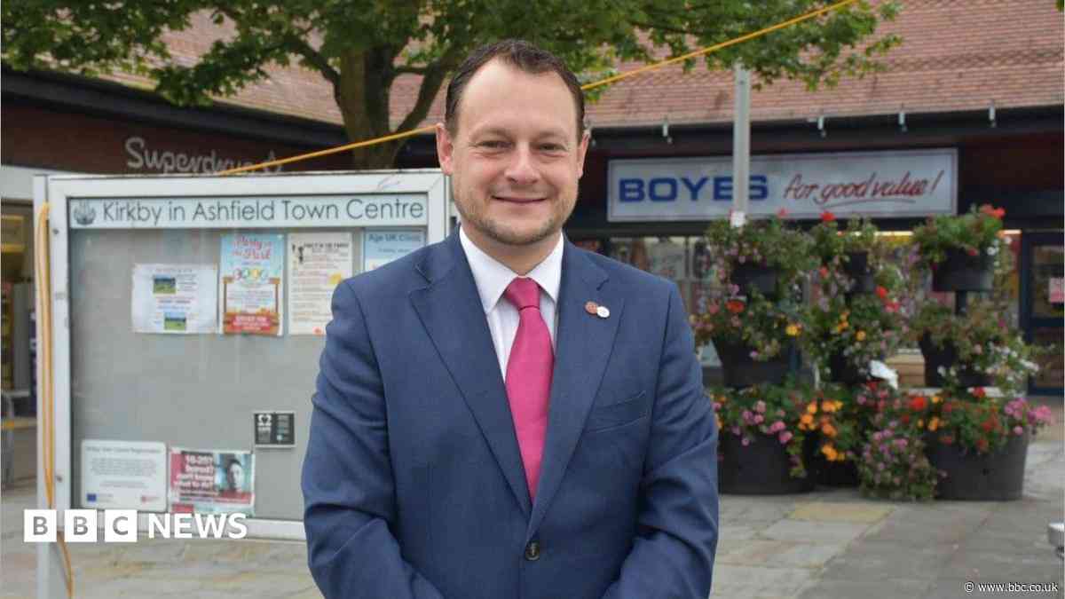 Council leader says disputed cash was handed over