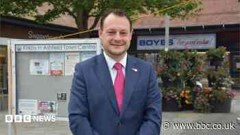 Council leader says disputed cash was handed over
