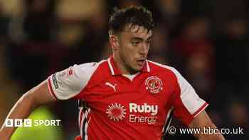 Gateshead sign defender Holgate and forward Hiwula