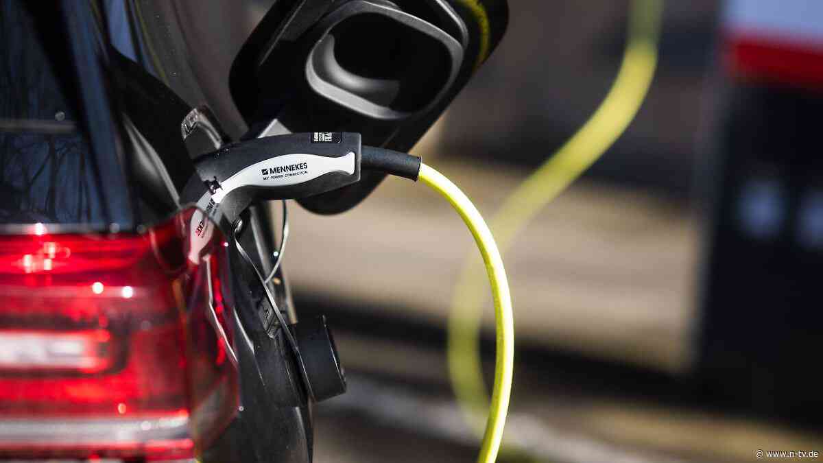 Batterien günstiger, Sprit teuer: Elektroautos beim Fahren ein Drittel billiger als Benziner