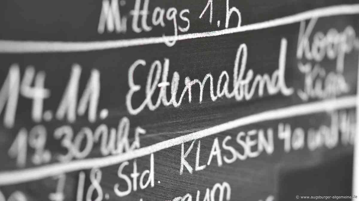 Zwischen Bastelwahn und Klassenchat-Drama: Wissen Eltern, was da mit der Einschulung auf sie zukommt?