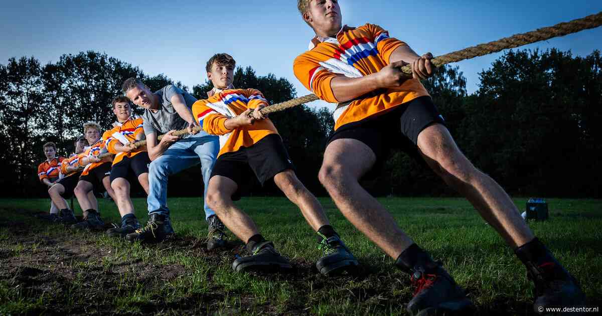 Touwtrekken doe je met je benen, maar na één korte sessie trillen de bovenarmen