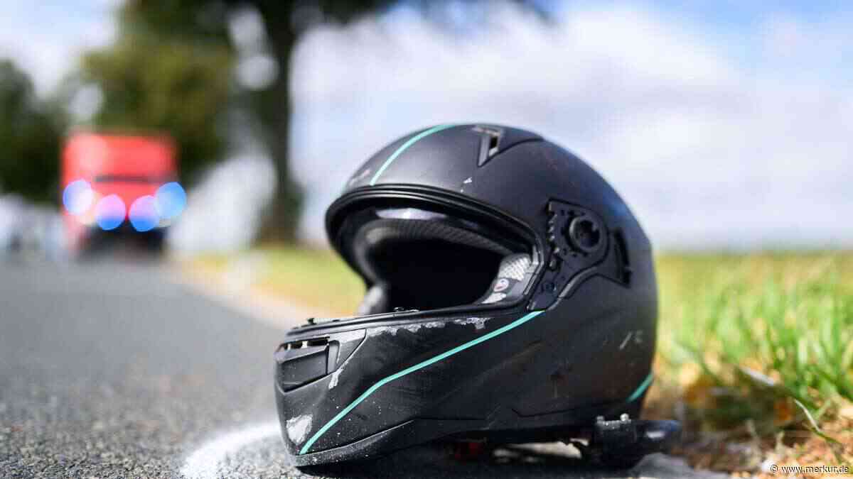 Tödlicher Motorradunfall: 19-Jähriger stirbt bei Überholmanöver