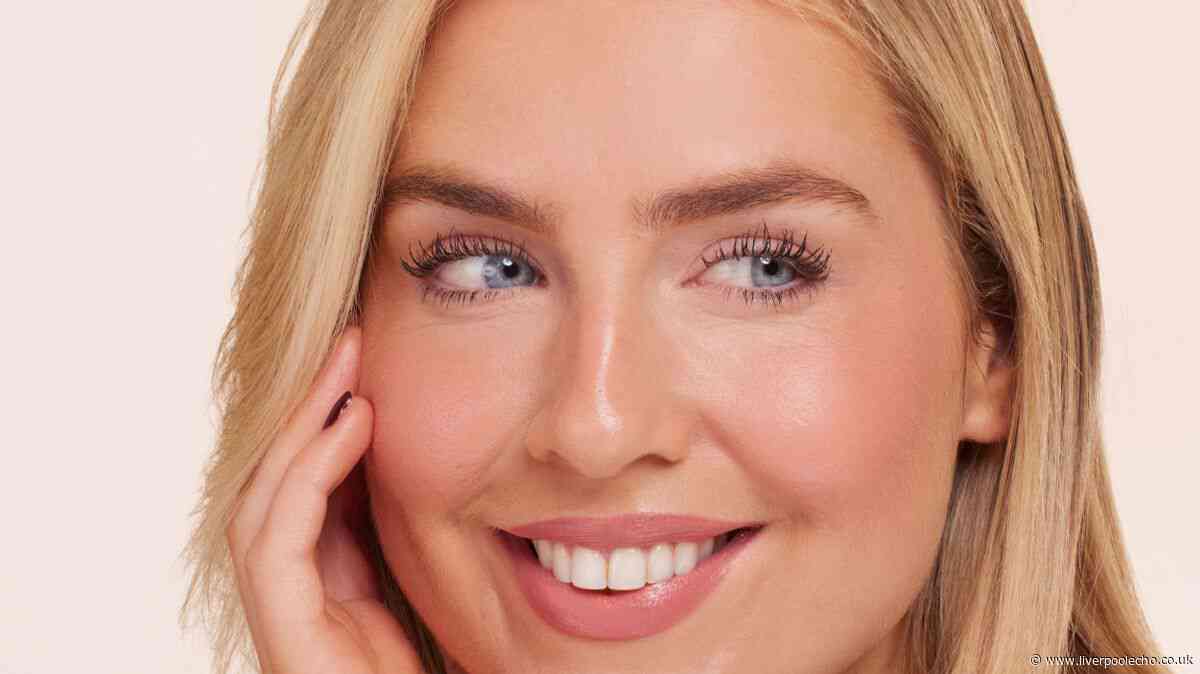 Makeup artist shares simple highlighter mistake that could make skin look 'flat'