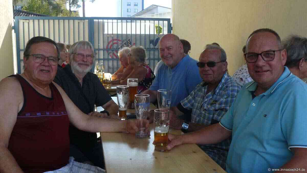 Seniorenbeirat Waldkraiburg sagt Danke: Großes Grillfest für die vielen Helfer