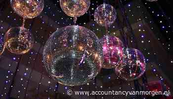 Levensgrote discobal verwondt medewerkers op Deens PwC-feest