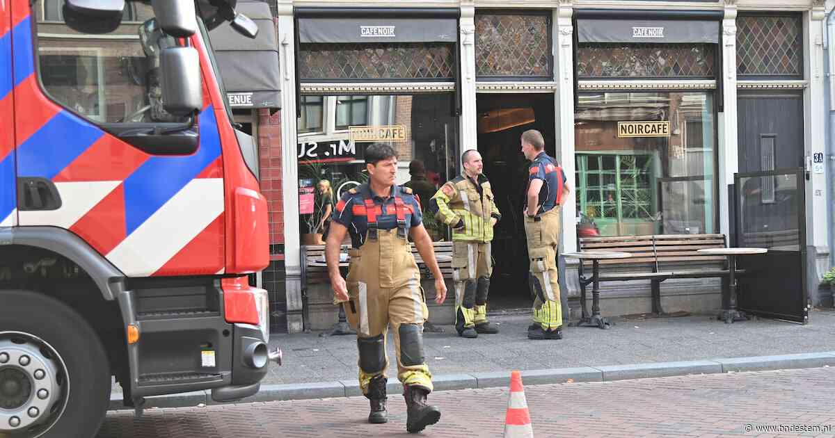 Fles koolzuurgas lekt in kelder van café in Breda, brandweer moet ventileren