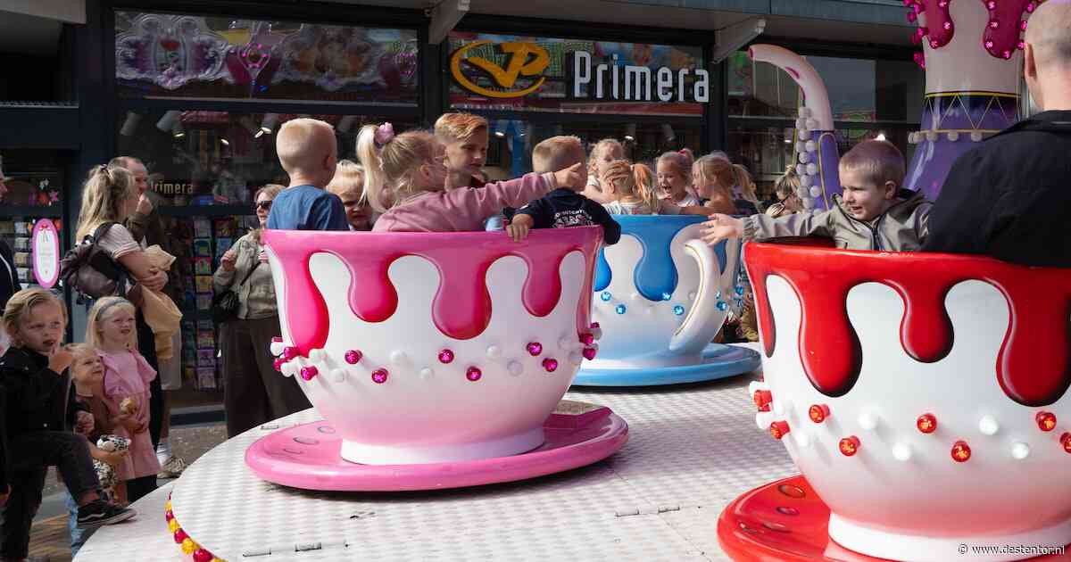 Klompenfeest trekt 75.000 bezoekers, maar toch gaat organisatie nieuwe indeling met alle partijen evalueren