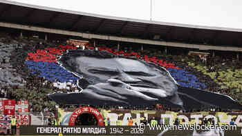 Minuut stilte en omstreden spandoek voor overleden oorlogsmisdadiger Ratko Mladić bij derby Rode Ster-Partizan in Belgrado