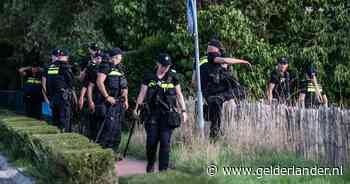 Politie zoekt nog dagenlang naar voorwerpen en sporen in Overasselt