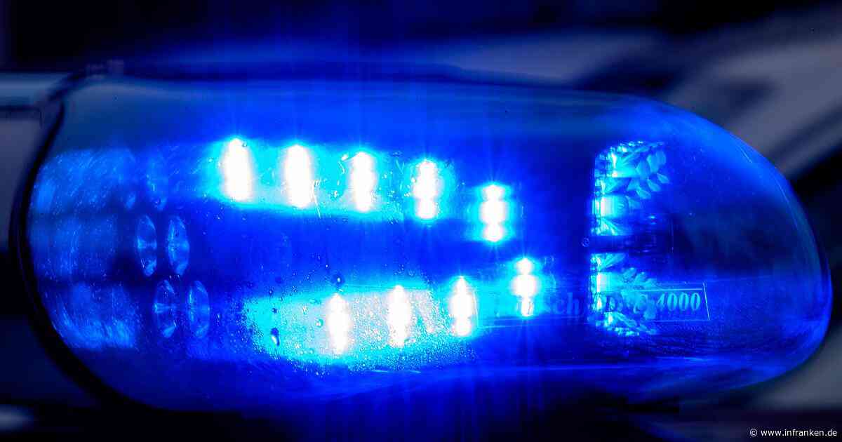 Getunt und ohne Versicherung: Polizei stoppt zwei Rollerfahrer bei Schlüsselfeld