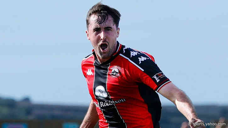 Truro City leave it late to beat Chesham