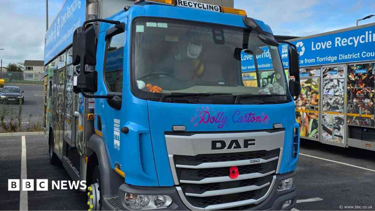 Dolly Parton-inspired lorry aims to bring smiles