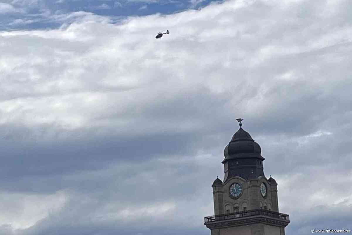 Hubschrauber kreist über Plauener Stadtzentrum: Das steckt dahinter