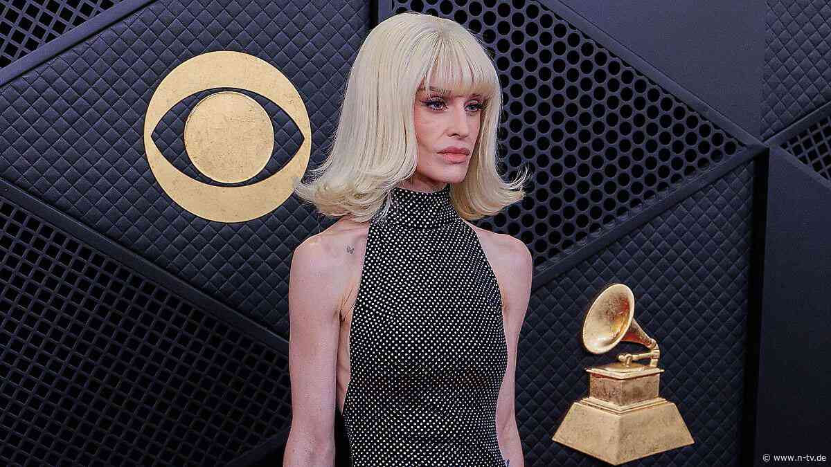 Nach Ozzys Tod total abgemagert: Kelly Osbourne versteckte sich hinter einer Perücke