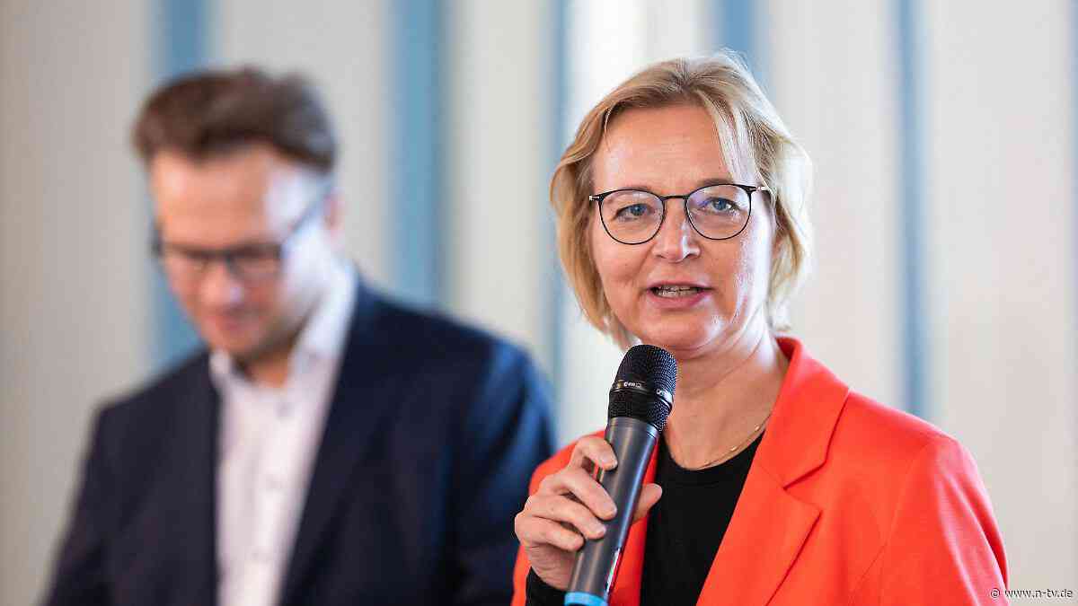 Neuer Name in Brombeer-Koalition : Thüringer BSW-Fraktion zerfällt - Ex-Mitglieder formieren sich neu 