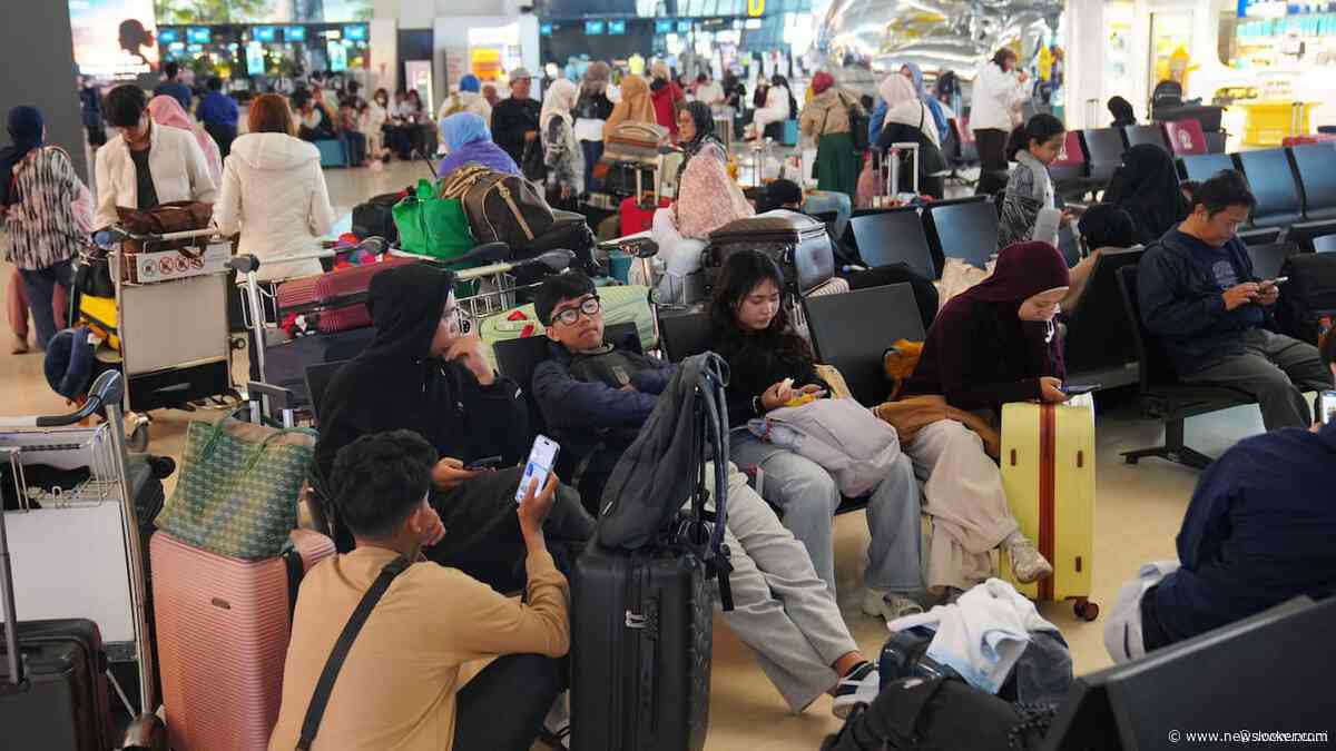 Ook tientallen Nederlandse reizigers gestrand in Indonesië na vulkaanuitbarsting