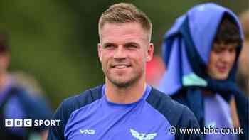 Scarlets hope to play Anscombe after paperwork issue