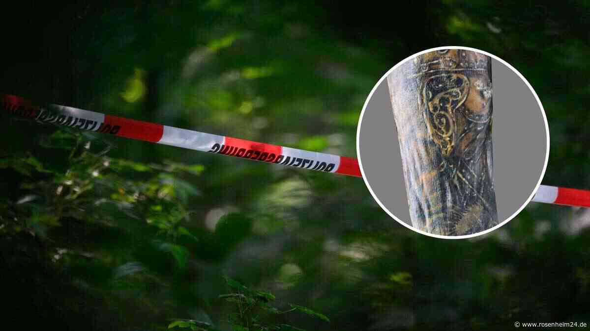 Mysteriöser Leichenfund in Bayern: Wer kennt den Mann mit den markanten Tattoos?
