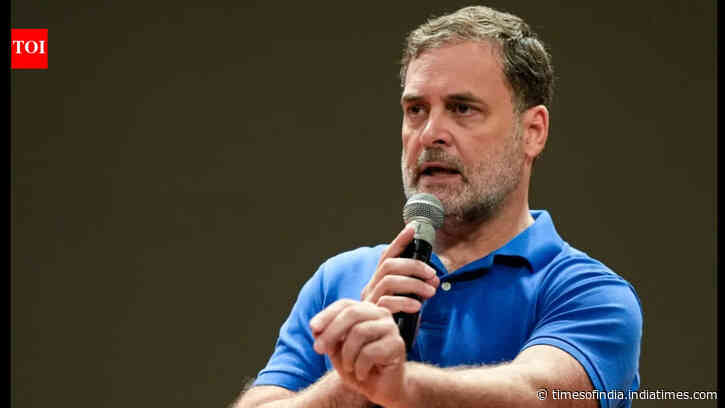 Delhi building collapse: Rahul demands accountability, accuses PM Modi &amp; BJP of grandstanding