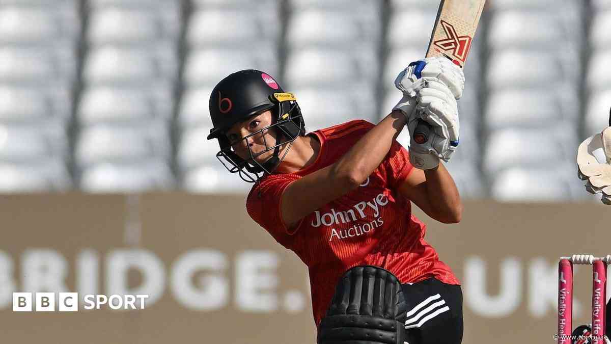 Women's One-Day Cup: Surrey crush Essex