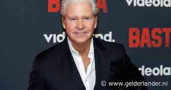 Dries Roelvink is boos op Edwin Evers, Roxeanne Hazes scoort in de kroeg een nieuwe baan