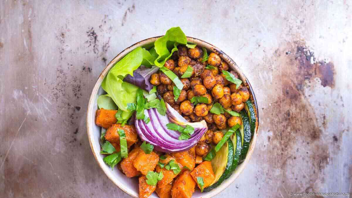 Sättigende Kichererbsen-Bowl – proteinreich und bunt
