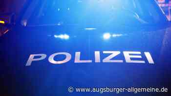Unbekannte zünden Bushaltestelle in Lechhausen an