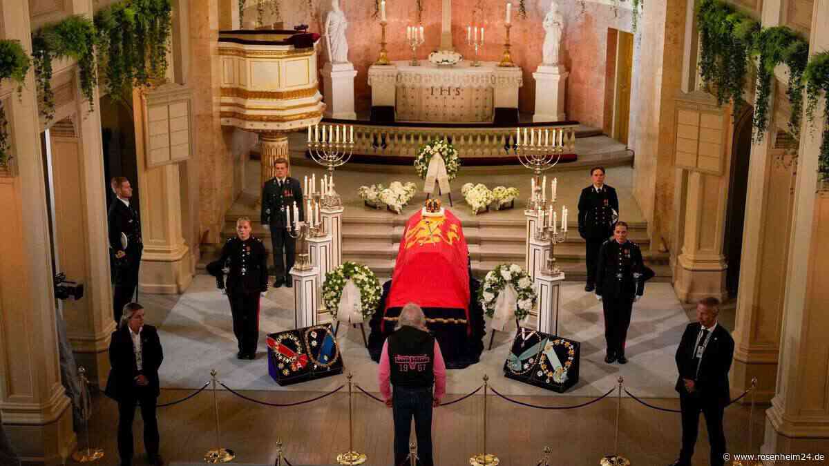 Beisetzung in Oslo ohne König Charles: Europäischer Adel nimmt Abschied von Harald V.