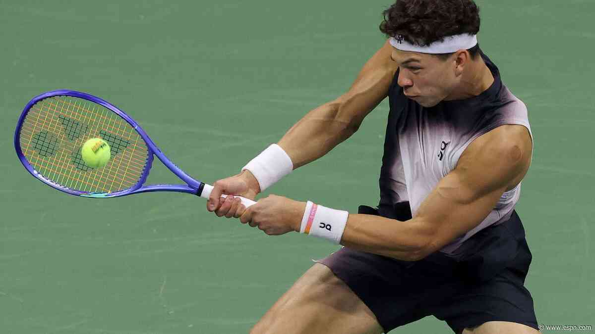 Shelton coasts as U.S. puts 3 into men's quarters