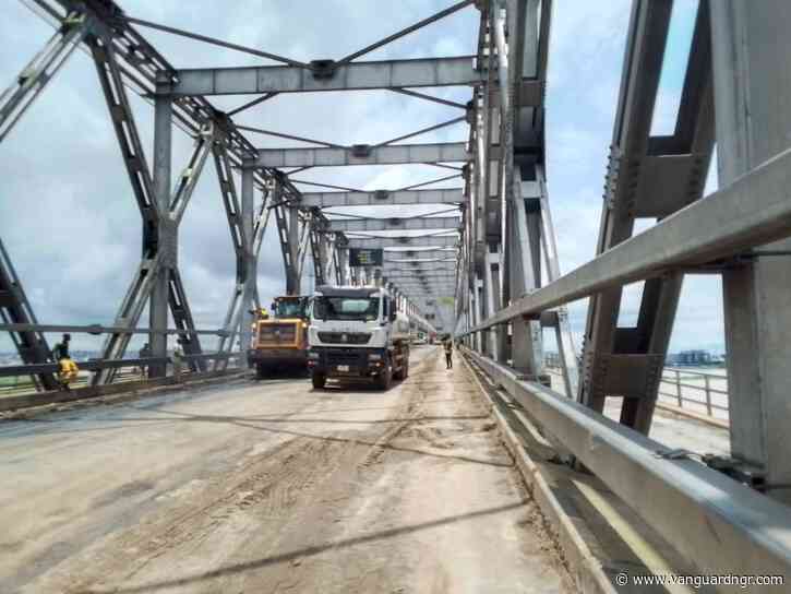 1st Niger Bridge closure begins as commuters lament Owerri Road