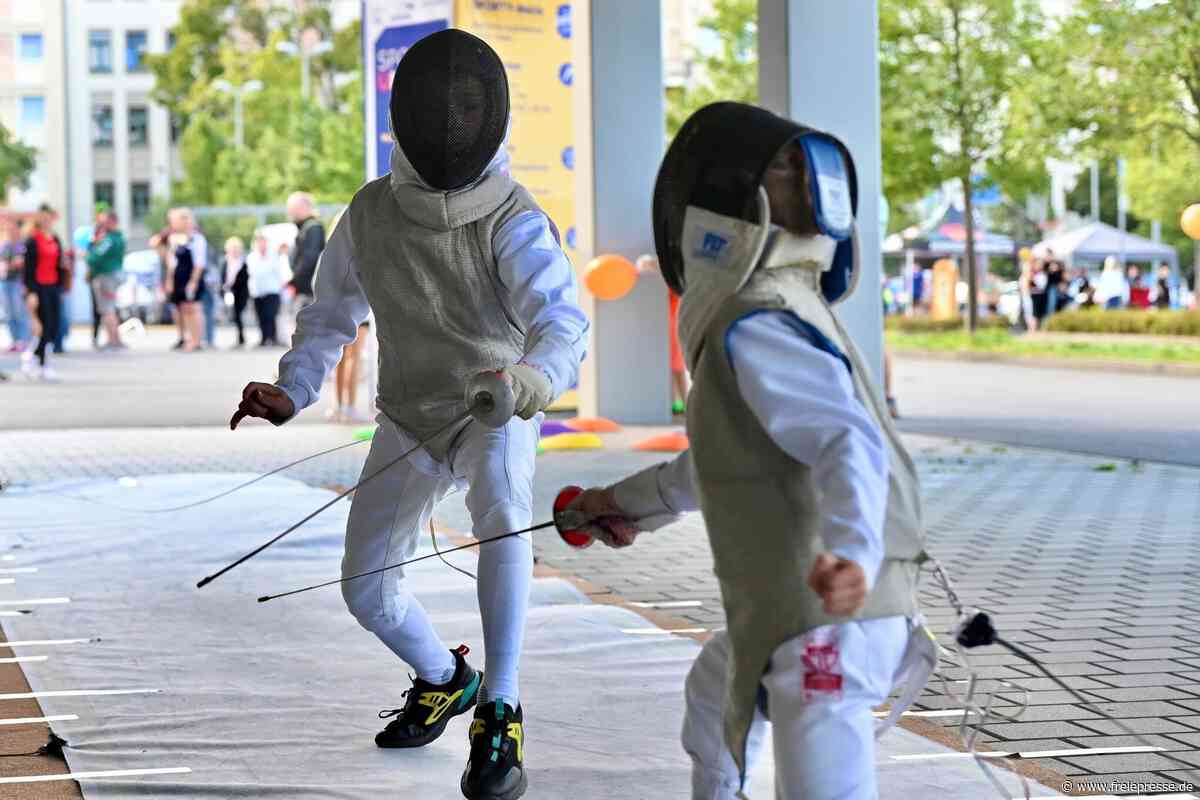 „Sports United“ in Chemnitz: Wenn die Klingen klirren und die Pfeile fliegen