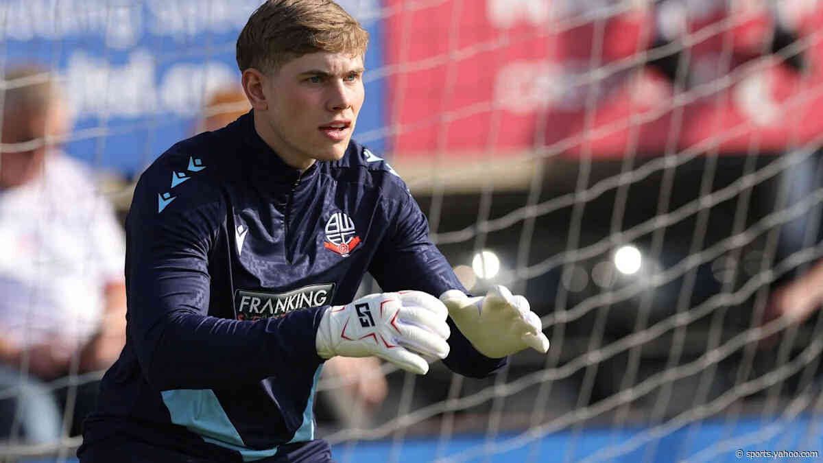 Harrogate sign Bolton goalkeeper Hutchinson