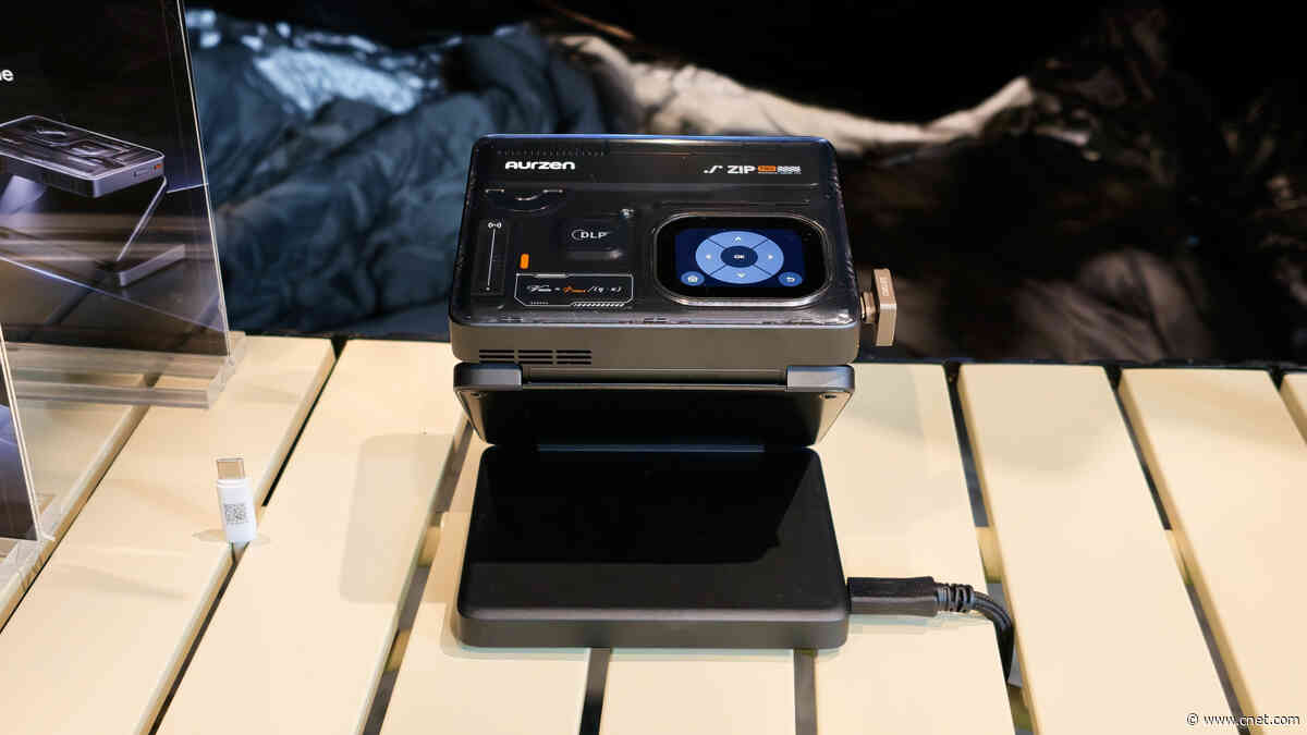 I Went Eyes-On With the Aurzen Zip Pro Foldable, Portable Projector. It’s Ready to Shine Your Entertainment Anywhere