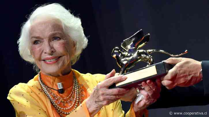 Ellen Burstyn, una legendaria y conmovida "Leona de Oro" en Venecia