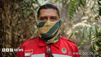 The volunteers risking their lives to defuse Indonesia's wildfire 'carbon bombs'