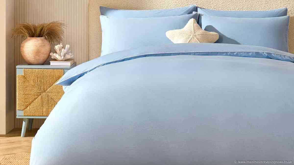 Dusk shoppers 'throw out' old bedding for £5 duvet cover that's 'just quality'