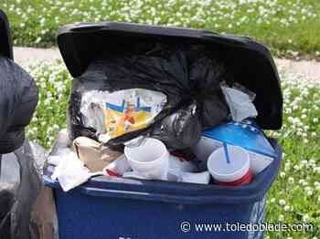 Hoffman landfill hosts free disposal day for Toledo residents