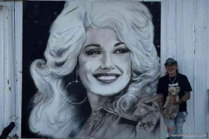 Grand Forks muralist nears 150 murals painted after Dolly Parton tribute