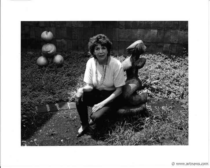 Geles Cabrera, Trailblazing Mexican Sculptor, Dies at 100