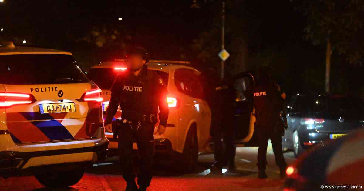 Politie rukt massaal uit naar Nijmeegse wijk na melding over schoten: ‘Klonk als een mitrailleur’