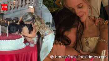 Angelina attends Salma's b'day bash in Rome - PICS