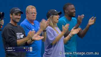 'Stunning athleticism': Crowd goes wild for insane rally