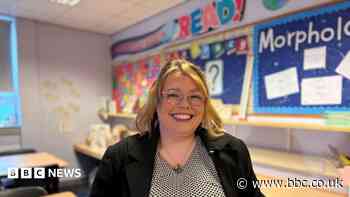 Primary teachers hired to teach Glasgow secondary pupils to read