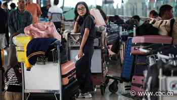 Flights to Jakarta resume after volcanic ash forced 2-day closure of several Indonesian airports